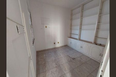 Casa à venda com 328m², 4 quartos e 2 vagas