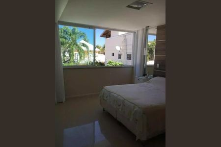 Casa à venda com 230m², 3 quartos e 3 vagas