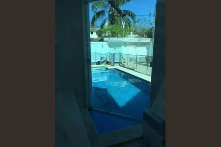 Casa à venda com 230m², 3 quartos e 3 vagas