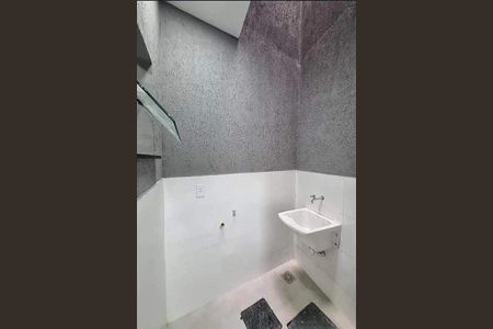 Casa à venda com 80m², 2 quartos e 1 vaga