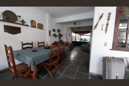 Casa à venda com 3 quartos, 204m² em São Francisco, Niterói