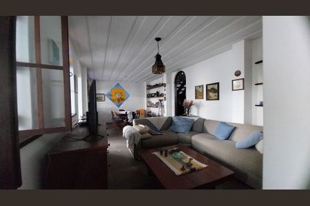 Casa à venda com 3 quartos, 204m² em São Francisco, Niterói