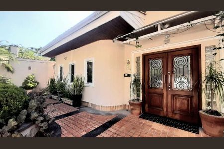 Casa à venda com 5 quartos, 412m² em Charitas, Niterói