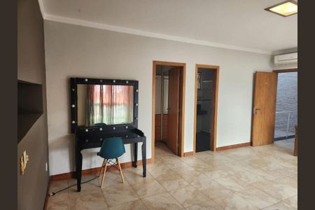 Casa à venda com 5 quartos, 412m² em Charitas, Niterói