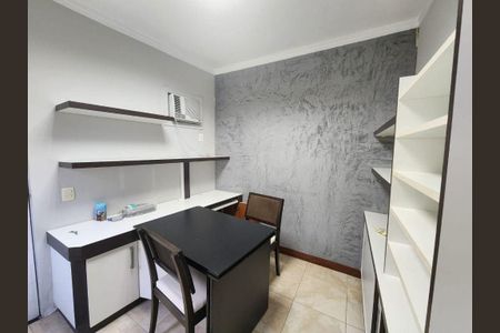 Casa à venda com 5 quartos, 412m² em Charitas, Niterói