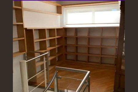 Casa à venda com 300m², 3 quartos e 2 vagas