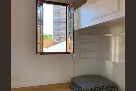 Casa à venda com 300m², 3 quartos e 2 vagas
