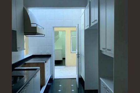 Casa à venda com 300m², 3 quartos e 2 vagas