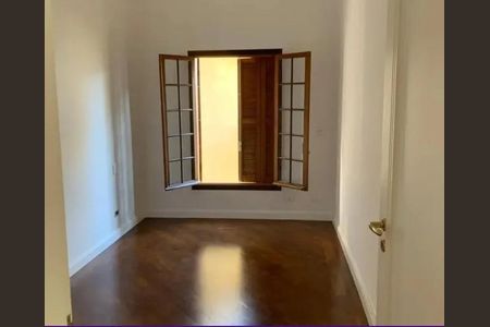 Casa à venda com 300m², 3 quartos e 2 vagas