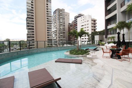 Apartamento à venda com 104m², 2 quartos e 2 vagasÁrea comum - Piscina