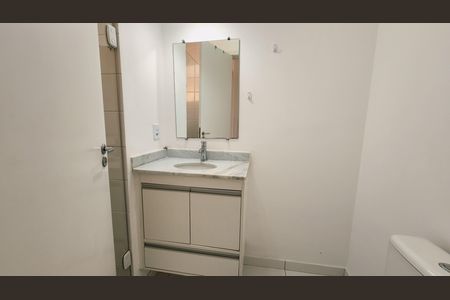 Casa para alugar com 100m², 3 quartos e 2 vagas Casa para alugar com 100m², 3 quartos e 2 vagasBanheiro Social