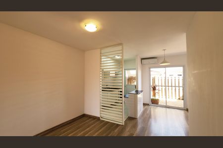 Casa para alugar com 100m², 3 quartos e 2 vagas Casa para alugar com 100m², 3 quartos e 2 vagasSala