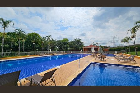 Casa para alugar com 100m², 3 quartos e 2 vagas Casa para alugar com 100m², 3 quartos e 2 vagasÁrea comum - Piscina