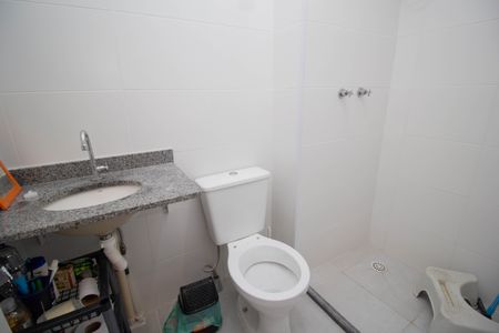 Apartamento à venda com 36m², 2 quartos e sem vaga Apartamento à venda com 36m², 2 quartos e sem vagaBanheiro