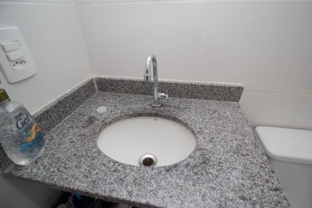 Apartamento à venda com 36m², 2 quartos e sem vaga Apartamento à venda com 36m², 2 quartos e sem vagaBanheiro