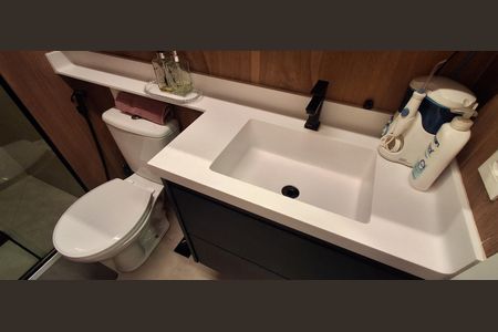 Apartamento à venda com 51m², 2 quartos e 1 vaga Apartamento à venda com 51m², 2 quartos e 1 vagaBanheiro