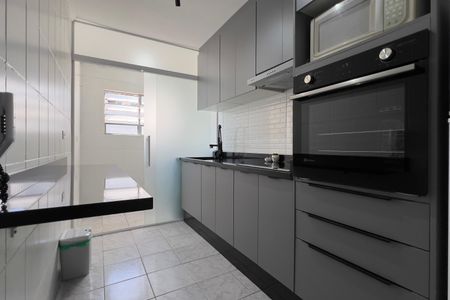 Apartamento à venda com 55m², 2 quartos e 1 vaga Apartamento à venda com 55m², 2 quartos e 1 vagaCozinha e Área de Serviço