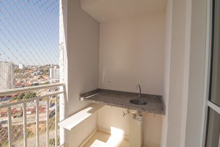 Apartamento à venda com 69m², 2 quartos e 1 vaga Apartamento à venda com 69m², 2 quartos e 1 vagaSacada da Sala