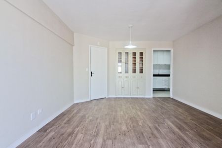 Apartamento para alugar com 70m², 2 quartos e 1 vagaSala
