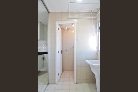 Apartamento para alugar com 70m², 2 quartos e 1 vagaÁrea de Serviço