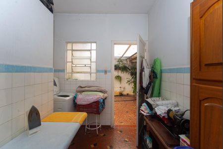 Casa à venda com 219m², 2 quartos e 5 vagas Casa à venda com 219m², 2 quartos e 5 vagasÁrea de Serviço