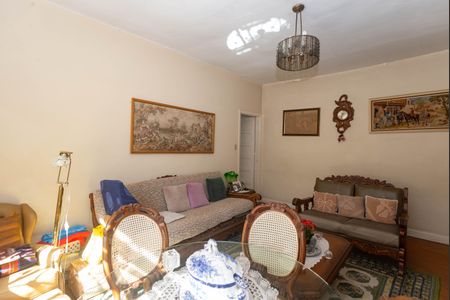 Casa à venda com 219m², 2 quartos e 5 vagas Casa à venda com 219m², 2 quartos e 5 vagasSala