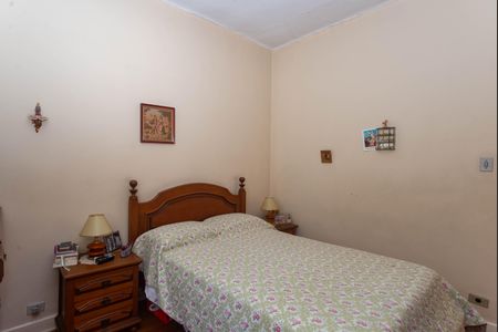 Casa à venda com 219m², 2 quartos e 5 vagas Casa à venda com 219m², 2 quartos e 5 vagasQuarto 2