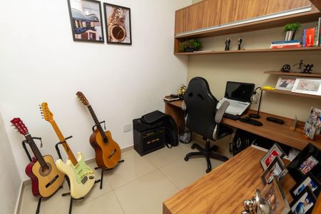 Casa à venda com 130m², 3 quartos e 3 vagas Casa à venda com 130m², 3 quartos e 3 vagasQuarto 2