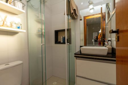 Casa à venda com 130m², 3 quartos e 3 vagas Casa à venda com 130m², 3 quartos e 3 vagasBanheiro da Suíte