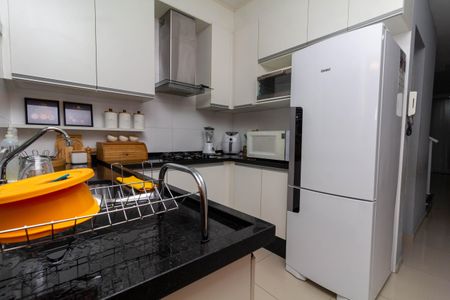 Casa à venda com 130m², 3 quartos e 3 vagas Casa à venda com 130m², 3 quartos e 3 vagasCozinha