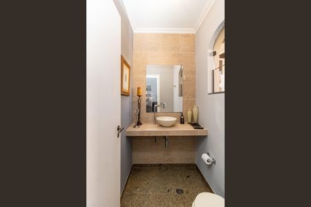 Casa à venda com 500m², 4 quartos e 6 vagas Casa à venda com 500m², 4 quartos e 6 vagasLavabo Sala