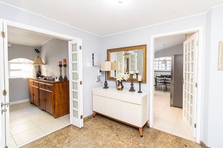 Casa à venda com 500m², 4 quartos e 6 vagas Casa à venda com 500m², 4 quartos e 6 vagasSala de Tv - Hall