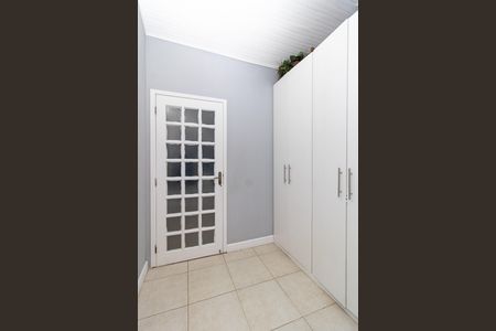 Casa à venda com 500m², 4 quartos e 6 vagas Casa à venda com 500m², 4 quartos e 6 vagasCloset da Suíte 2