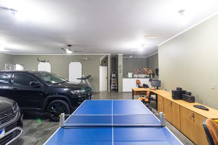 Casa à venda com 500m², 4 quartos e 6 vagas Casa à venda com 500m², 4 quartos e 6 vagasGaragem