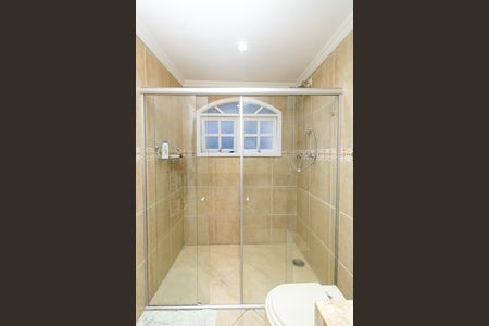 Casa à venda com 500m², 4 quartos e 6 vagas Casa à venda com 500m², 4 quartos e 6 vagasBanheiro da Suíte 1