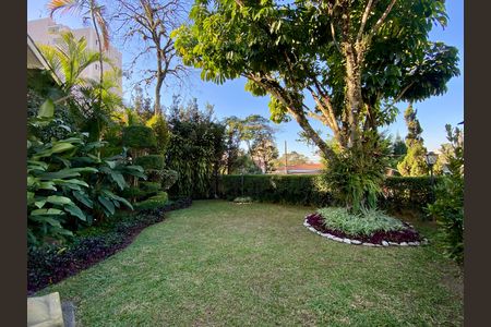 Casa à venda com 500m², 4 quartos e 6 vagas Casa à venda com 500m², 4 quartos e 6 vagasJardim