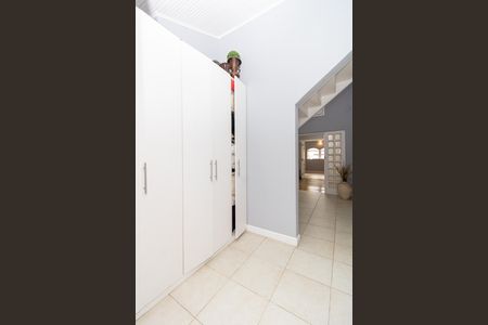 Casa à venda com 500m², 4 quartos e 6 vagas Casa à venda com 500m², 4 quartos e 6 vagasCloset da Suíte 2