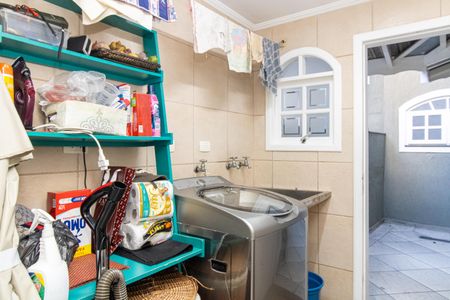 Casa à venda com 500m², 4 quartos e 6 vagas Casa à venda com 500m², 4 quartos e 6 vagasÁrea de Serviço