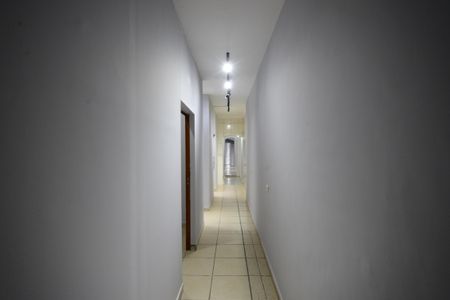 Casa para alugar com 480m², 6 quartos e 2 vagasCorredor