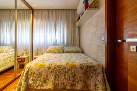 Apartamento à venda com 131m², 3 quartos e 3 vagasQuarto 2