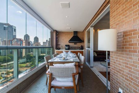 Apartamento à venda com 131m², 3 quartos e 3 vagasVaranda Sala/Cozinha
