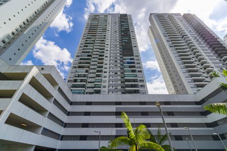 Apartamento à venda com 87m², 3 quartos e 2 vagasFachada 