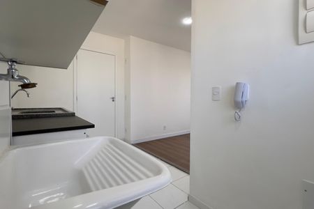 Apartamento à venda com 42m², 2 quartos e 1 vaga Apartamento à venda com 42m², 2 quartos e 1 vagaCozinha e Área de Serviço
