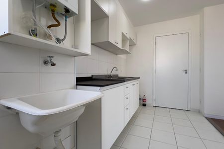 Apartamento à venda com 42m², 2 quartos e 1 vaga Apartamento à venda com 42m², 2 quartos e 1 vagaCozinha e Área de Serviço