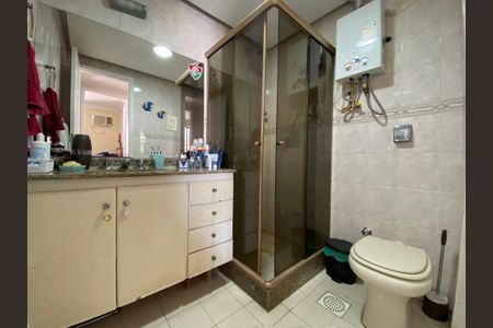 Apartamento à venda com 99m², 3 quartos e 2 vagasBanheiro Social