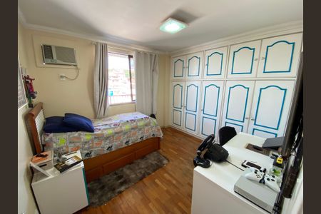 Apartamento à venda com 99m², 3 quartos e 2 vagasQuarto