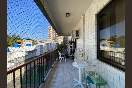 Apartamento à venda com 99m², 3 quartos e 2 vagasVaranda