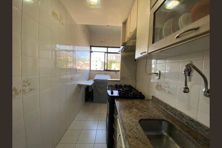 Apartamento à venda com 99m², 3 quartos e 2 vagasCozinha