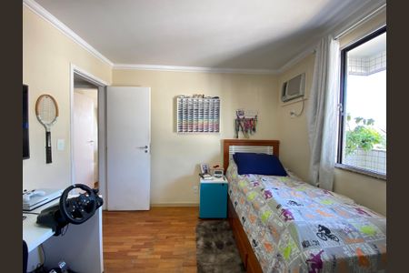 Apartamento à venda com 99m², 3 quartos e 2 vagasQuarto