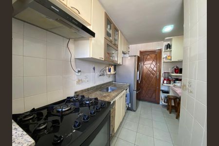 Apartamento à venda com 99m², 3 quartos e 2 vagasCozinha